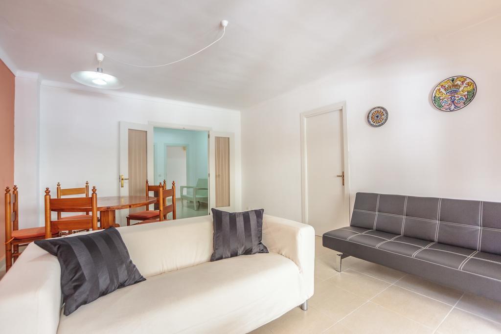 Apartamentos Obrador 콜로니아 산트 호르디 객실 사진